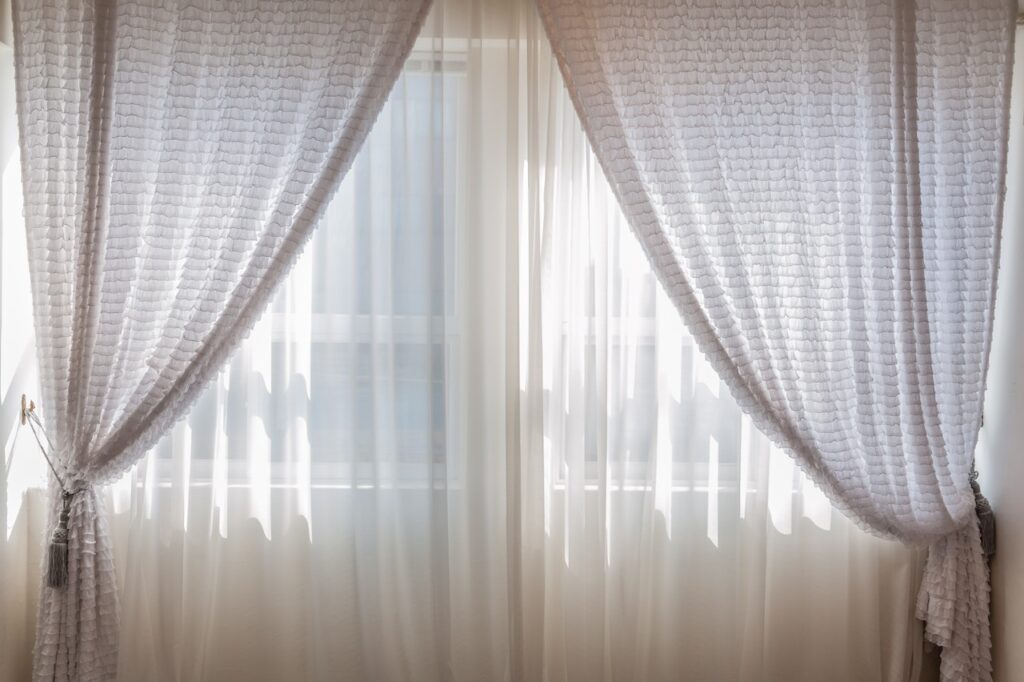 Considerations Before Hiring Dubai Curtain Cleaners